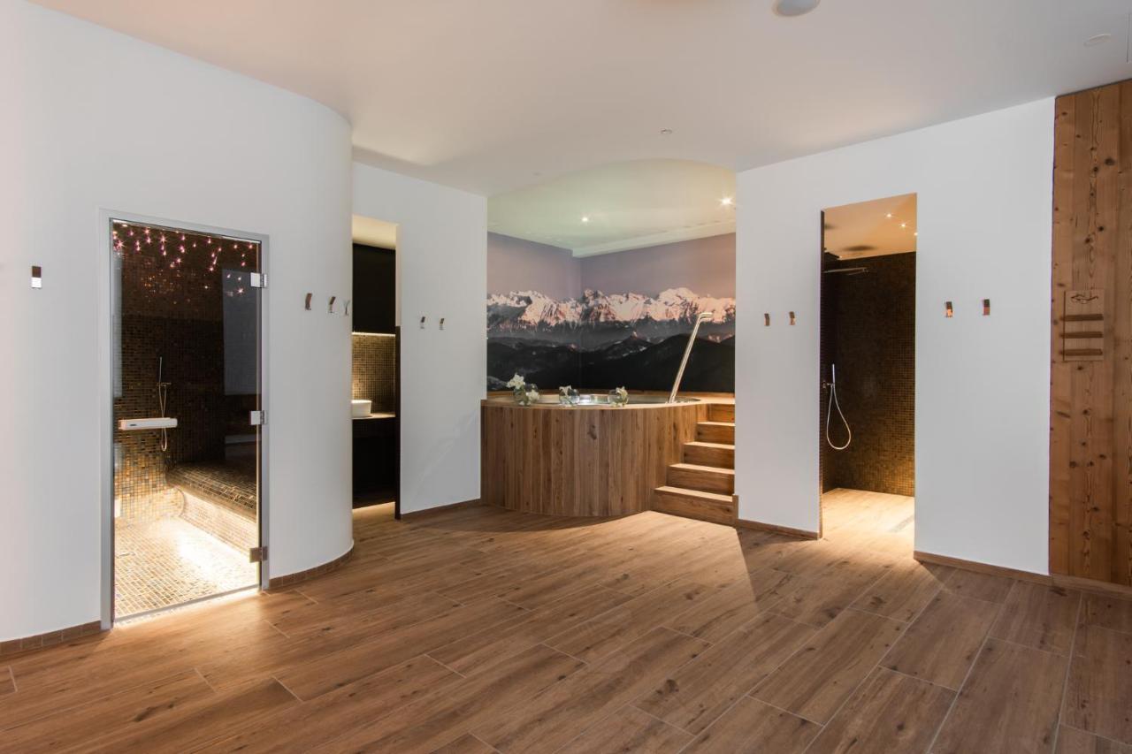 Boutique Hotel Grahor Sezana Bagian luar foto