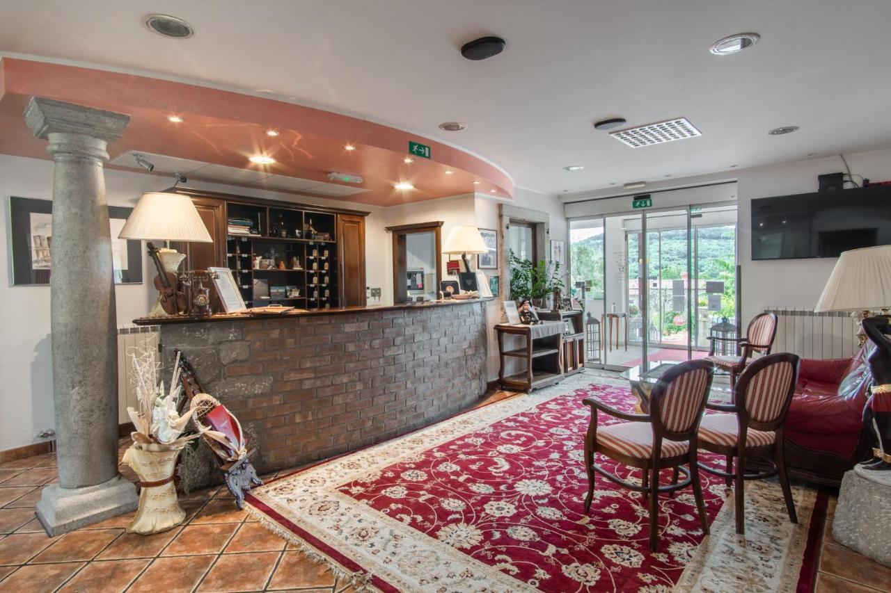 Boutique Hotel Grahor Sezana Bagian luar foto
