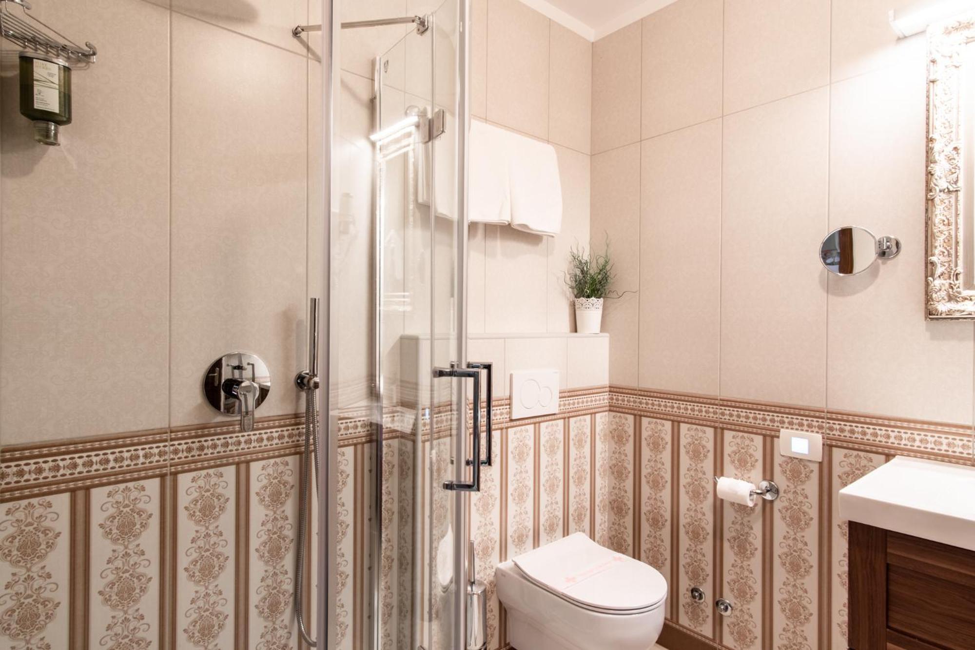 Boutique Hotel Grahor Sezana Ruang foto