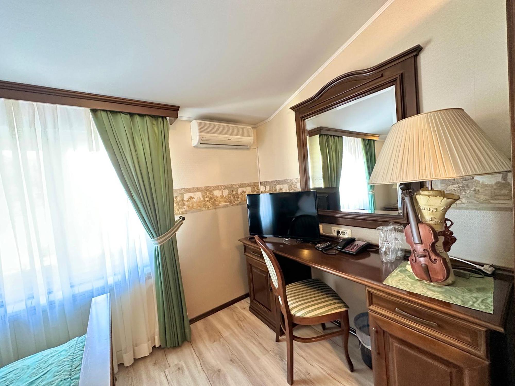 Boutique Hotel Grahor Sezana Ruang foto